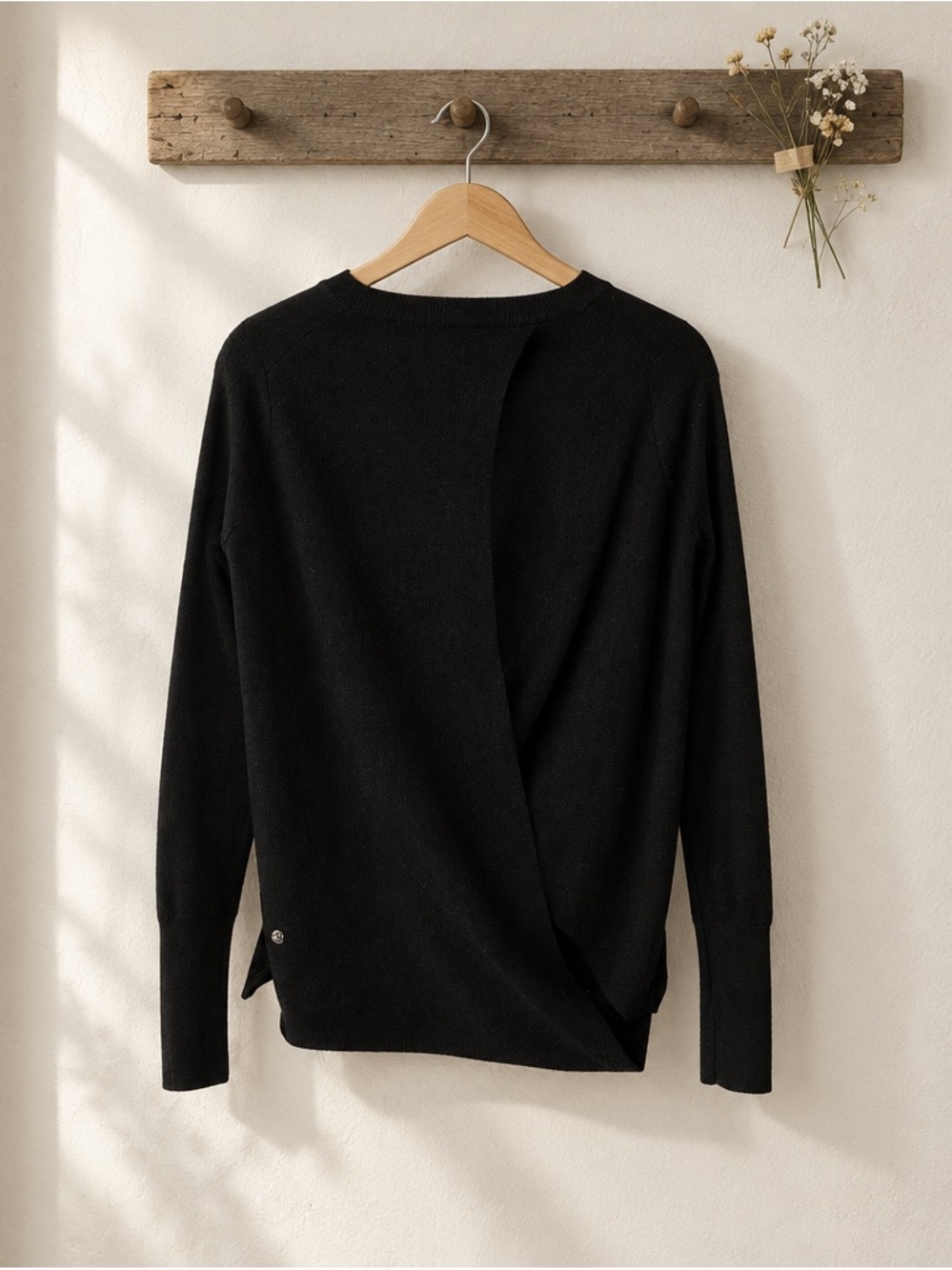 lululemon athletica Black Crewneck Women's cross open in the Back Sweater - Picture 2 of 4